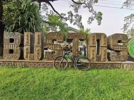 Bustos landmark